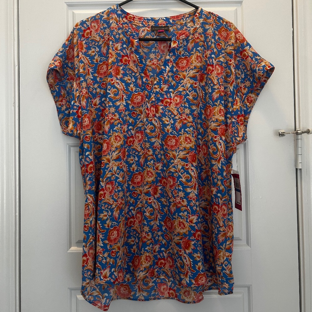 NWT Vincent Camuto XL Floral Blouse